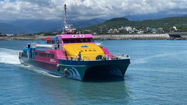 苏拉颱风来势汹汹，8月28日部分台东往返离岛船班停航；8月29日至8月31日台东往返绿岛及兰屿船班全数停航。（萧嘉蕙摄）