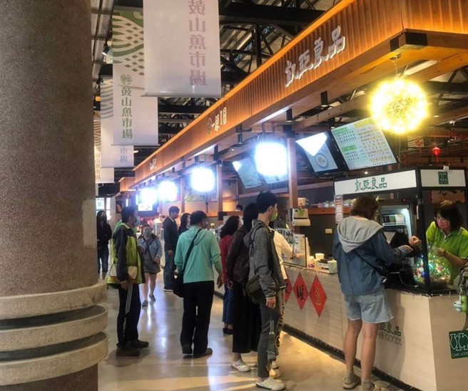 鼓山魚市場號稱「全台最美魚市場」。（中時資料照）