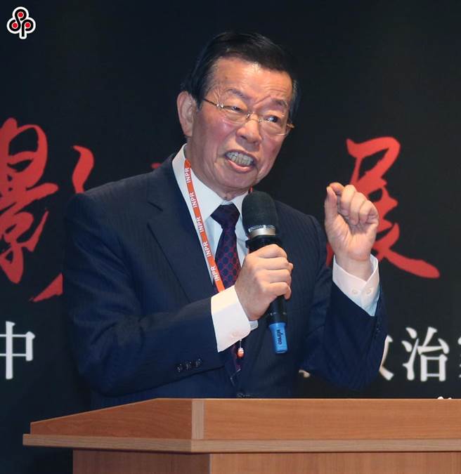 驻日大使谢长廷今(26)日在脸书发文提到：「311地震后，世人对放射性的议题有些敏感，其实微量的放射性元素反而对身体有益，例如北投温泉、日本玉川温泉」，引起核能学者批评。(本报资料照)