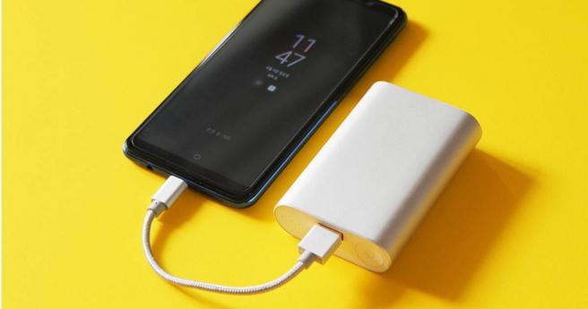 为尽量避免充电时意外发生，台电建议要遵循「3不3要」才能更安全。（示意图／PIXABAY）