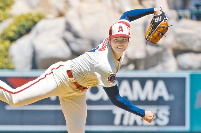 大谷翔平的右肘若二度开刀，可能无法恢復巅峰投球水准。（美联社）