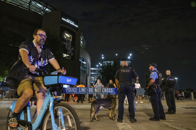 波士頓遊行、MLB芝加哥白襪主場爆槍擊案 多人受傷。(圖/美聯)