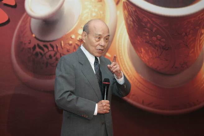 教育部国语推行委员会前主任委员李鍌26日过世，享年97岁。（翻摄自潘文忠脸书）