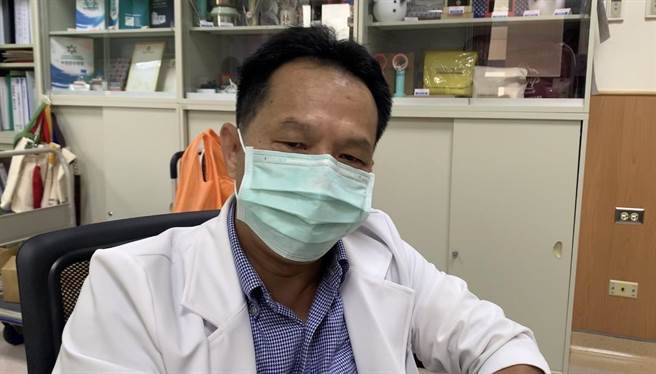 高医急诊医学部主治医师林金生表示，曼陀罗花古代是使用治疗病人咳嗽、气喘，但一般民眾不知道剂量时，会造成中毒。（读者提供／崔正纲高雄传真）