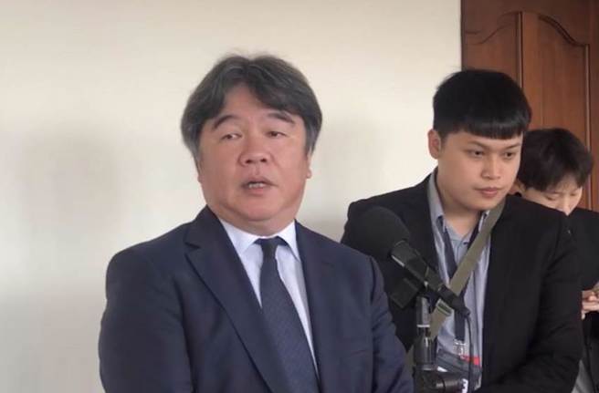 卫福部次长王必胜表示，苯巴比妥复方药纳管实施时间将延后。（郑郁蓁摄）