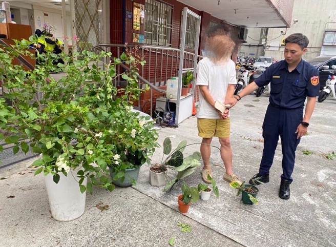 廖姓窃嫌遭警方依窃盗罪移送法办。（翻摄画面）