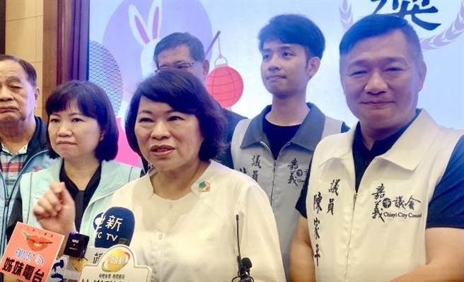 郭台銘今28日宣布參選總統，嘉義市長黃敏惠雖說每個人都有參選的權利，仍呼籲，團結才有未來。（呂妍庭攝）