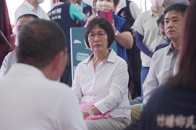 许久不见的前立委郑汝芬也现身力挺。（吴建辉摄）