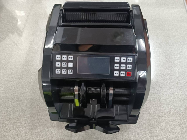 郭姓车手声称也怕被骗，才会携带验钞机收款。（警方提供）