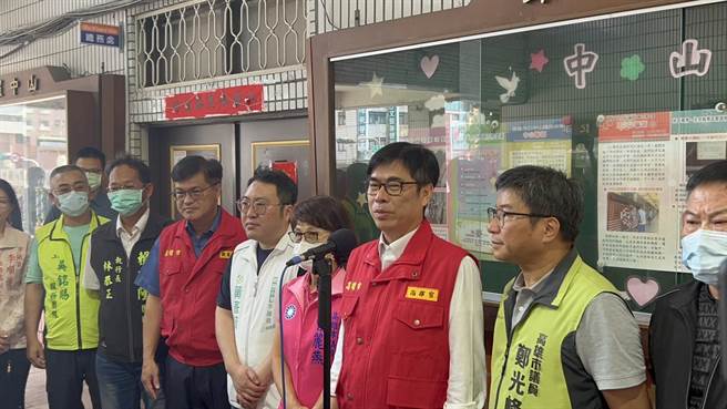 鸿海创办人郭台铭今日宣布参选2024总统大选，高雄市长陈其迈表示，参选是每个人的权利，可想而知这次总统大选是百家争鸣，希望说大家能够保持民主的风度。（崔正纲摄）