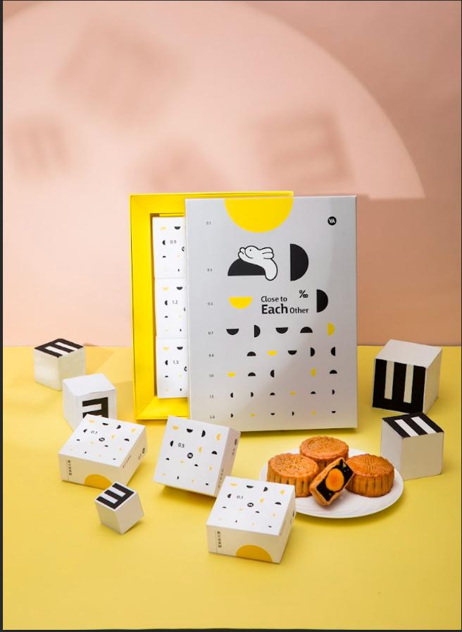 遠百獨家老爺大酒店睛亮廣式月餅禮盒，6入1580元。（遠百提供）