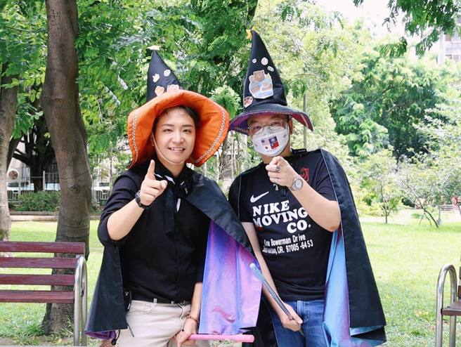 罗廷玮今（28）日在脸书报喜，他和张彦彤议员（彤罗骚）成功向市政府争取纸风车剧团在中区演出，预计9月2日于光復国小操场晚间七时举行。（取自罗廷玮脸书）