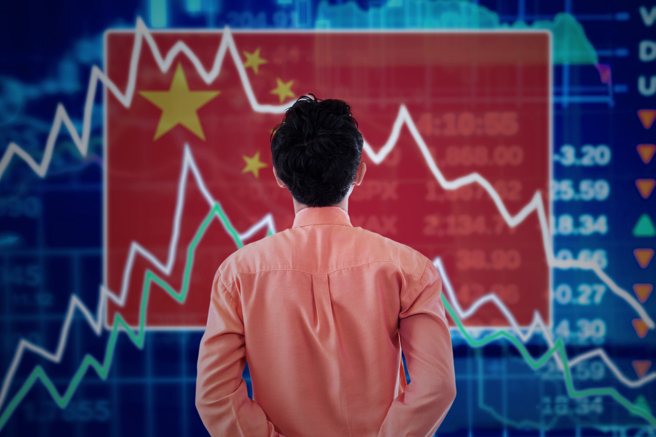 在中國經濟壞消息接踵而來之際，一個新的危機正在出現：信心危機。（圖／Shutterstock)