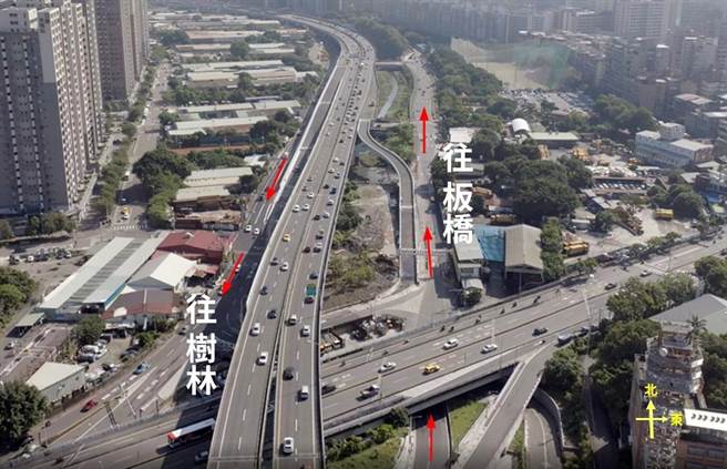 台65线浮洲匝道明通车，板城路调整为配对单行道，左岸往树林、右岸往板桥。（新北市交通局提供）