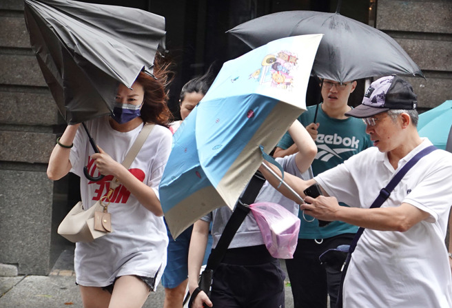 气象局预估在今天下半天发布陆上颱风警报，南部地区警戒。（姚志平摄）