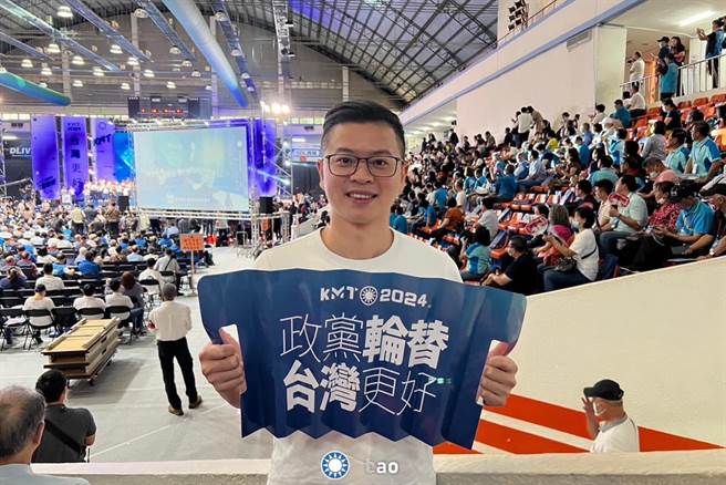 鸿海创办人郭台铭宣布参选总统，桃园市议员凌涛在脸书发文，当「下架民进党」成为绿营笑谈，一定是做错了什么。（摘自凌涛脸书）