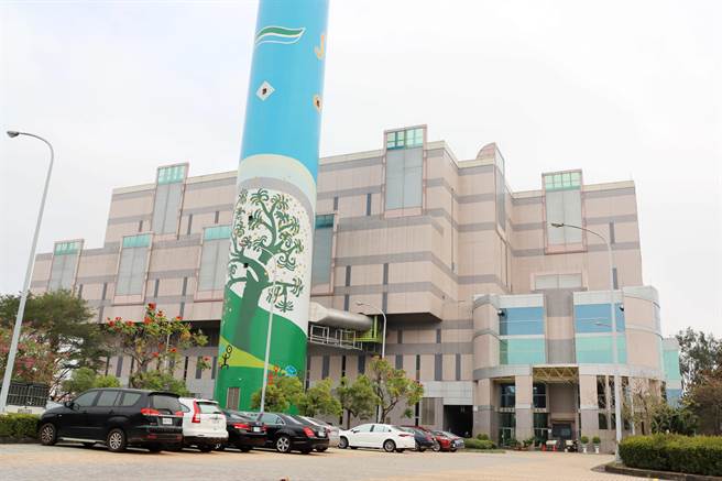 嘉义县鹿草焚化炉目前正在进行整改，预计10月、11月两座焚化炉将同时停止运转，9月起将停收大型垃圾至少3个月。（吕妍庭摄）