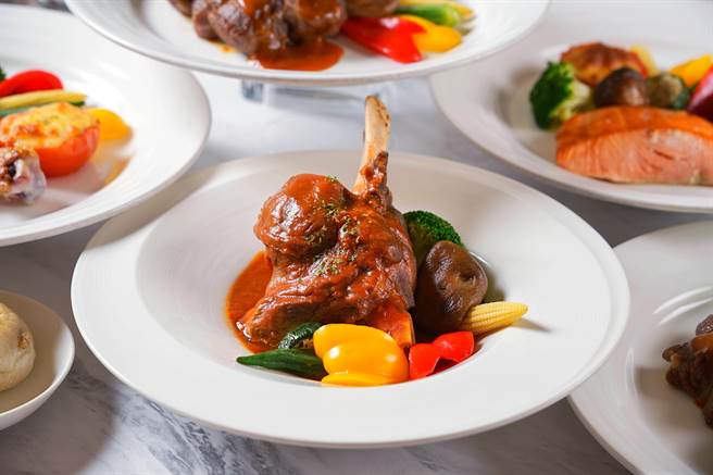 「雙人飽胃戰」活動首推義式「米蘭燉羊膝」套餐，原價935元的套餐，兩人同行用餐，每人765元即可享用。（神旺商務酒店提供）