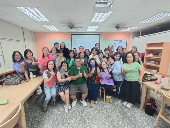 國立東華大學博士生陳明光研發族語桌遊，讓學生在玩樂中學習布農語。（陳明光提供／蔡旻妤台東傳真）