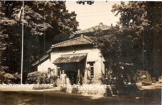 光復初期的草山派出所。（韩罗贤提供）