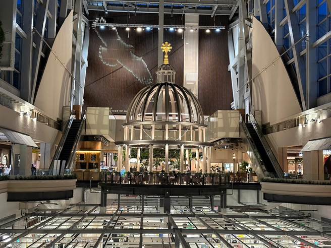 京站小碧潭店9月1日至10月31日平日期间推「有FOOD同享，有房同抽」Q卡友独享特别企划，消费满额可抽住宿券等。（京站提供／朱世凯台北传真）