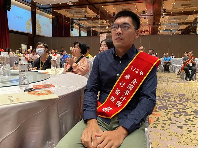 蔡欣宗说，「爱就是接住家人的需要」，成为父母亲年老后的依靠。(于家麒摄)