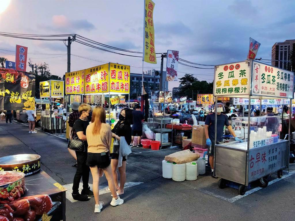 知名的台南市大東夜市經營權鬧雙包。（本報資料照片）
