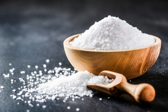 台灣「搶鹽之亂」單週聲量破2萬！東海應用物理系破迷思：1天吃到「這麼多福島氚鹽」才會過量