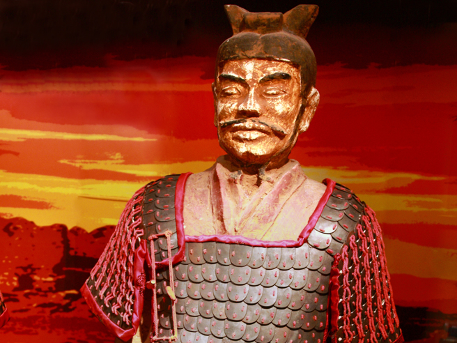 大陆考古学家在秦陵附近出土大量石铠甲，进一步研究发现，这些陪葬品当时被分散于各地生产。(示意图/达志影像)