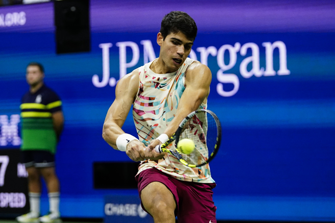 西班牙男網好手阿卡瑞茲因為比賽中途對手傷退，輕鬆晉級美網男單64強。（美聯社）