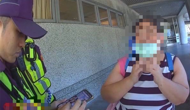 自強派出所警員翟治國、鍾睿霖日前巡邏時，女子主動諮詢投資虛擬貨幣買賣案件，員警一聽有詐及時勸說攔阻。（警方提供）