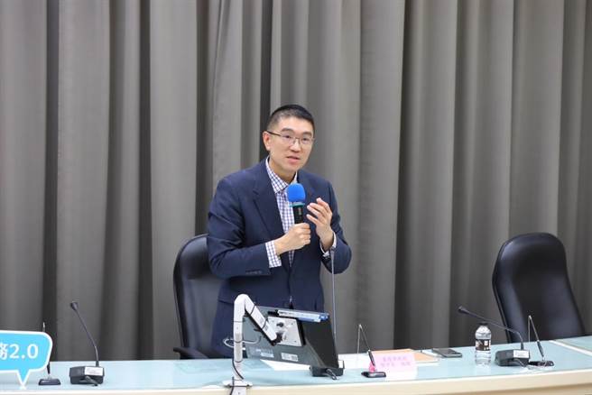 基隆市政府社会处30日举行与劳工团体的座谈，由市长谢国梁主持，了解劳工面临的问题与需求。（基隆市政府提供／徐佑升基隆传真）