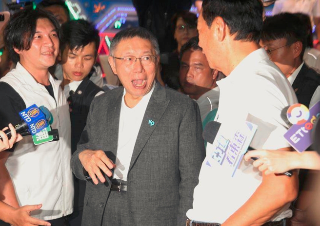 高嘉瑜直言，郭台铭日前与柯文哲同台时，柯好像变成边缘人、场面很难看，从没想过柯文哲会吃亏。（中时资料照）