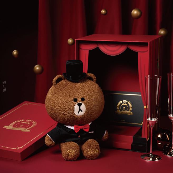LINE FRIENDS 「2024年度熊大精装典藏礼盒」华丽登场。（LINE提供／古明弘台北传真）