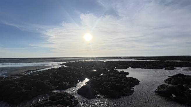 《趣桃Chill嗨嗨》一探千年藻礁秘境，揭密桃园滨海独特的海客文化。(桃市府提供／蔡依珍桃园传真)