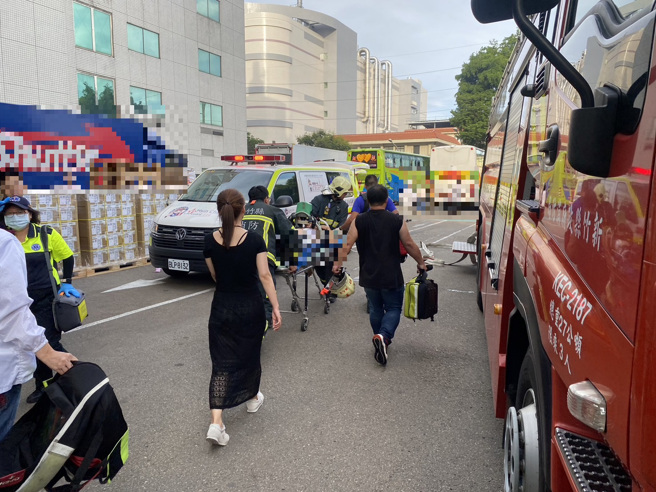 纬创资通湖口工厂30日傍晚发生火警，员工第一时间启动自卫消防编组。（竹县消防局提供／邱立雅竹县传真）