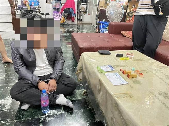 李姓车手遭逮。（翻摄照片／洪靖宜高雄传真）