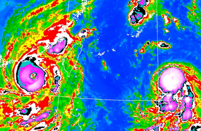 目前海葵颱风来势汹汹，苏拉颱风则逐渐远离。（翻摄自气象局）