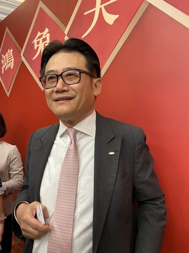 新光金新团队首亮相，总经理陈恩光表示，接任新工作的心情是战战兢兢。(洪凯音摄影／洪凯音台北传真)