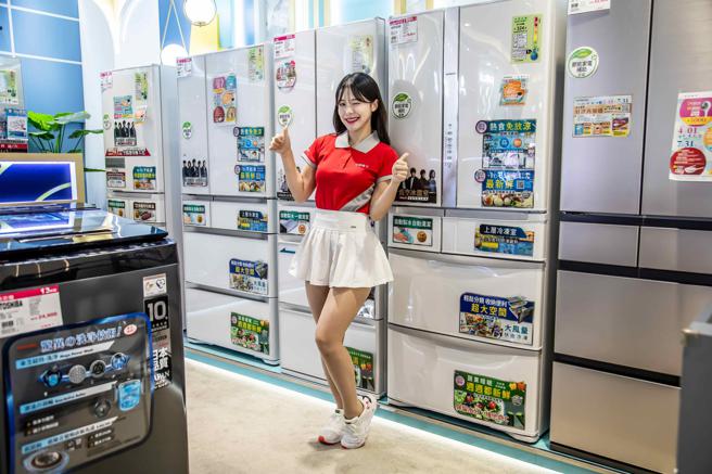全国家电展买4大家电揪划算，多款变频冰箱狂降价，搭配节能补助再省最高5000元。（全国电子提供／古明弘台北传真）