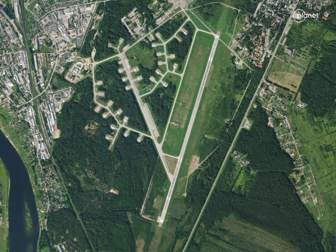 2023年8月16日，衛星圖像顯示 俄羅斯北斯哥夫州（Pskov）空軍基地為。（路透社）