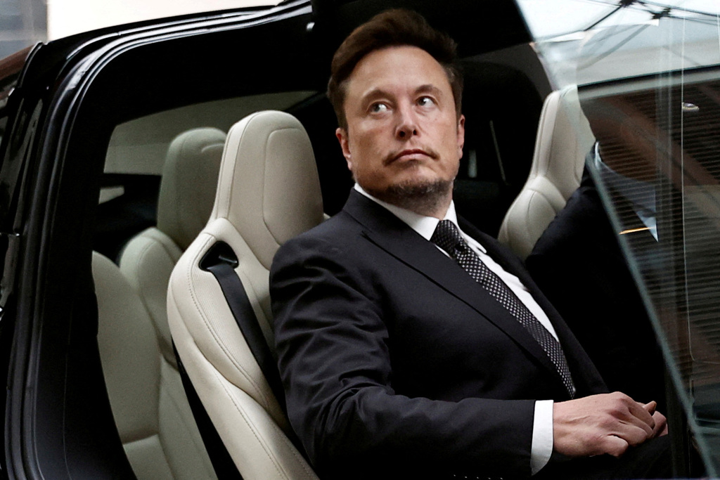 2023年5月31日，特斯拉执行长马斯克 Elon Musk 访中离开北京一家酒店时资料照。（路透社）(photo:ChinaTimes)