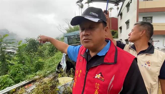 全志坚说，神木村、同富村及东埔村有多条溪流匯流，加上每次风灾都是土石流红色警戒区，因此实施强制撤离。（信义乡公所提供／杨静茹南投传真）