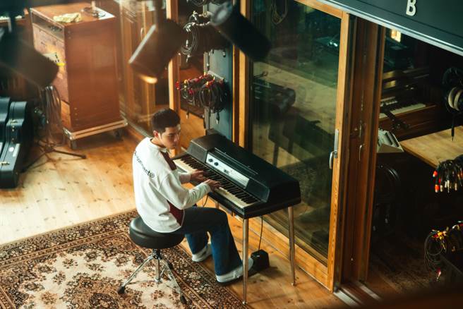 萧敬腾正在挪威录音，预计年底前发行新专辑。（华纳音乐提供）