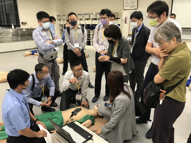 「台湾特搜队」，由副署长李永福带队赴日本参加「2023年东京都综合防灾演习」。（图／消防署提供）