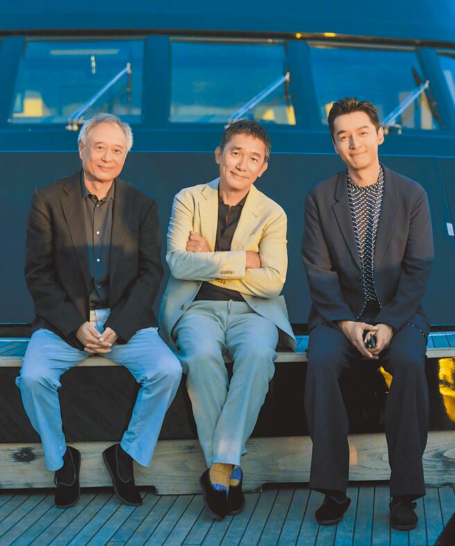 李安（左起）、梁朝伟、胡歌在威尼斯影展上合影。（摘自刘嘉玲微博）