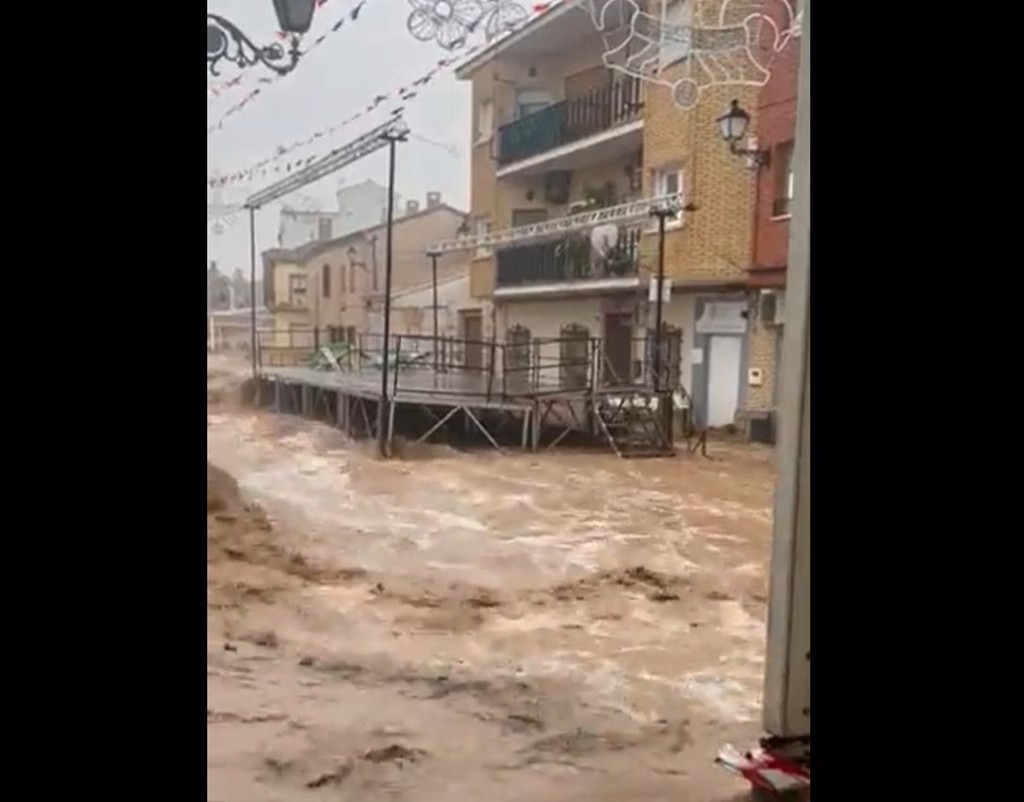 西班牙豪雨成灾，托雷多Toledo相当严重，已是严重水患。图/Twitter(photo:ChinaTimes)