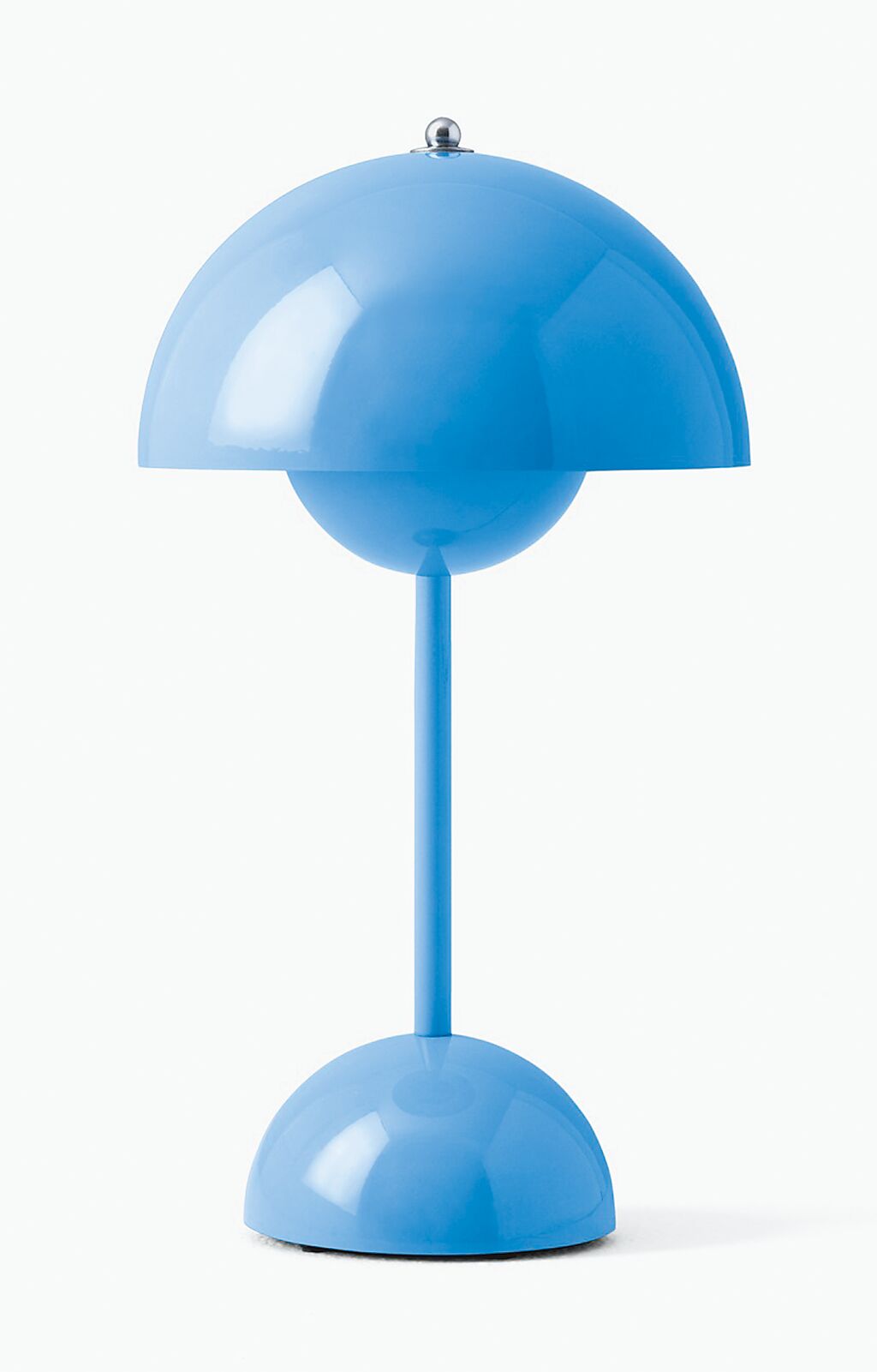 &Tradition Flowerpot by Verner Panton，VP9 澄藍無線桌燈，7700元。（瑪黑家居提供）