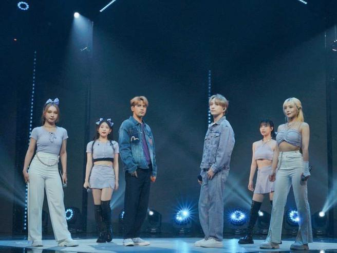 紫月光在《未来少女》导师合作赛中搭檔陈零九、邱锋泽，但被网友评像在伴舞。（图／翻摄自ACEM IG）