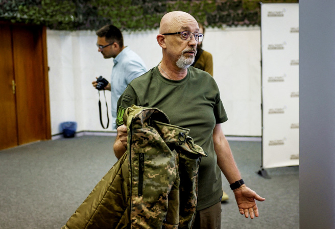 乌克兰总统泽伦斯基3日宣布，开除协助乌国取得数十亿西方军援的防长列兹尼科夫（Oleksiy Reznikov）。（资料照／路透社）